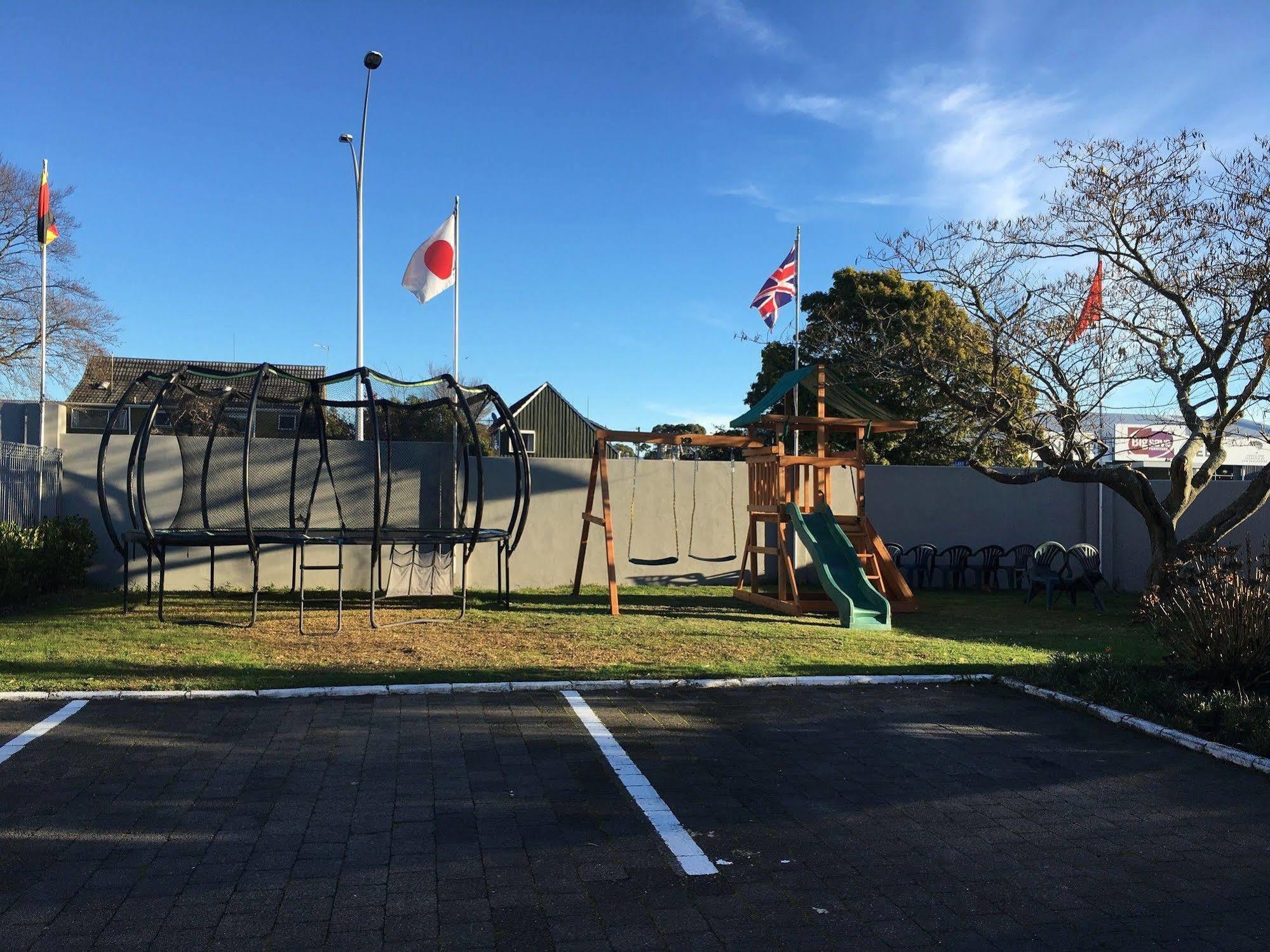 Red Rock Thermal Motel - Mineral Pool Rotorua Ngoại thất bức ảnh